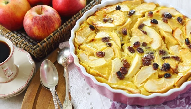 Clafoutis aux pommes et raisins secs