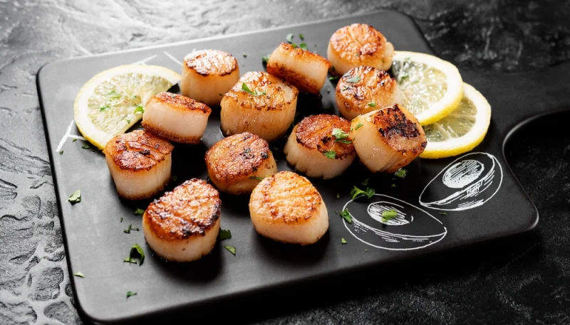 Coquilles saint-jacques poêlées à l’ail