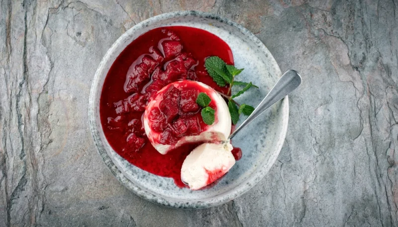 Mousse légère au fromage blanc avec compote