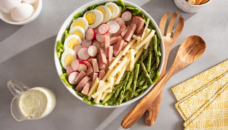 Salade printanière gourmande au jambon
