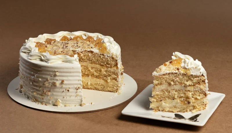 Gâteau moelleux à la crème et aux fruits