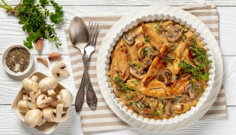 Poulet Stroganoff