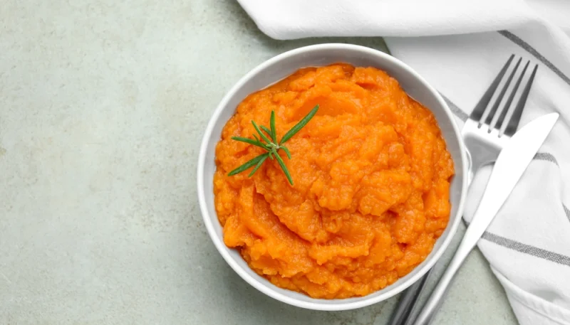 Purée de carottes et patates douces au cumin