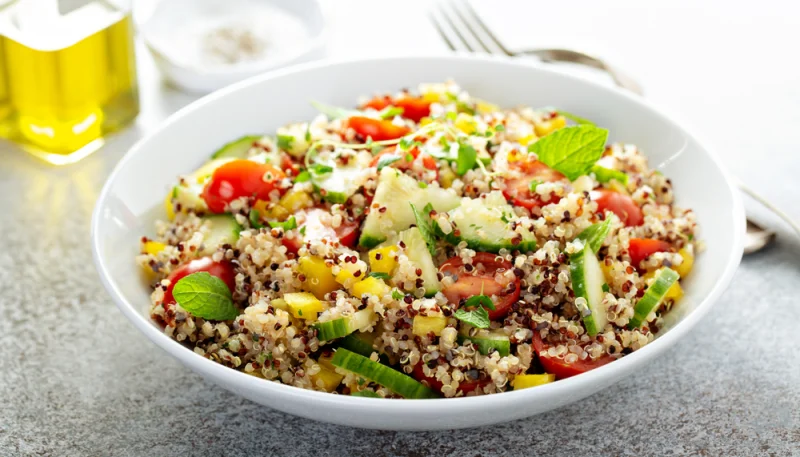 Salade de quinoa aux légumes croquants