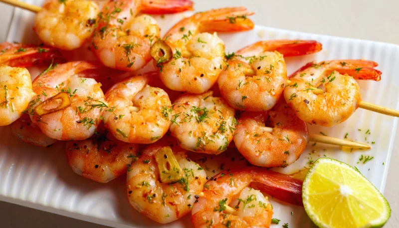 Brochettes de crevettes au citron vert
