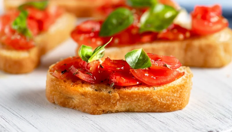 Bruschettas aux tomates et basilic frais