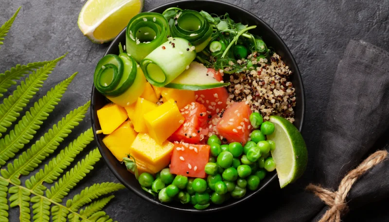 🥗 Poke Bowl au quinoa, saumon cru & mangue – Sans Gluten