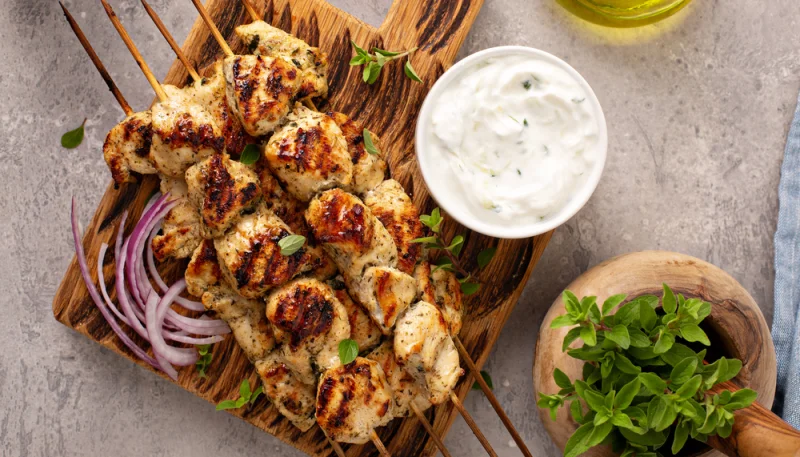 🍢 Brochettes de poulet mariné au citron et herbes de Provence (recette BBQ facile)