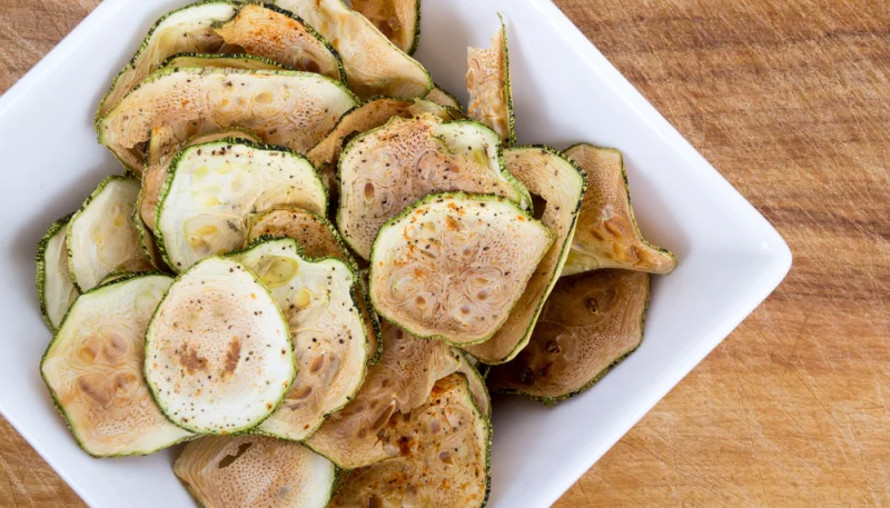 Chips de courgettes au four