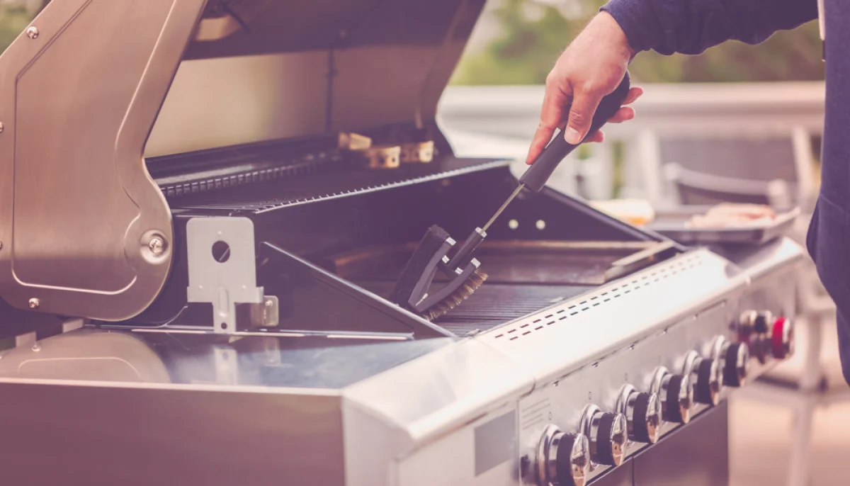 🔥 Comment nettoyer son barbecue : guide complet pour un grill toujours prêt à l’emploi 🧼🍖