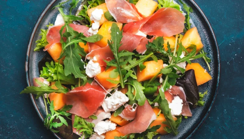 Salade de melon, jambon cru et feta