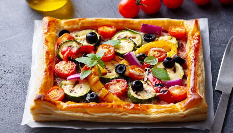Tarte fine aux légumes grillés