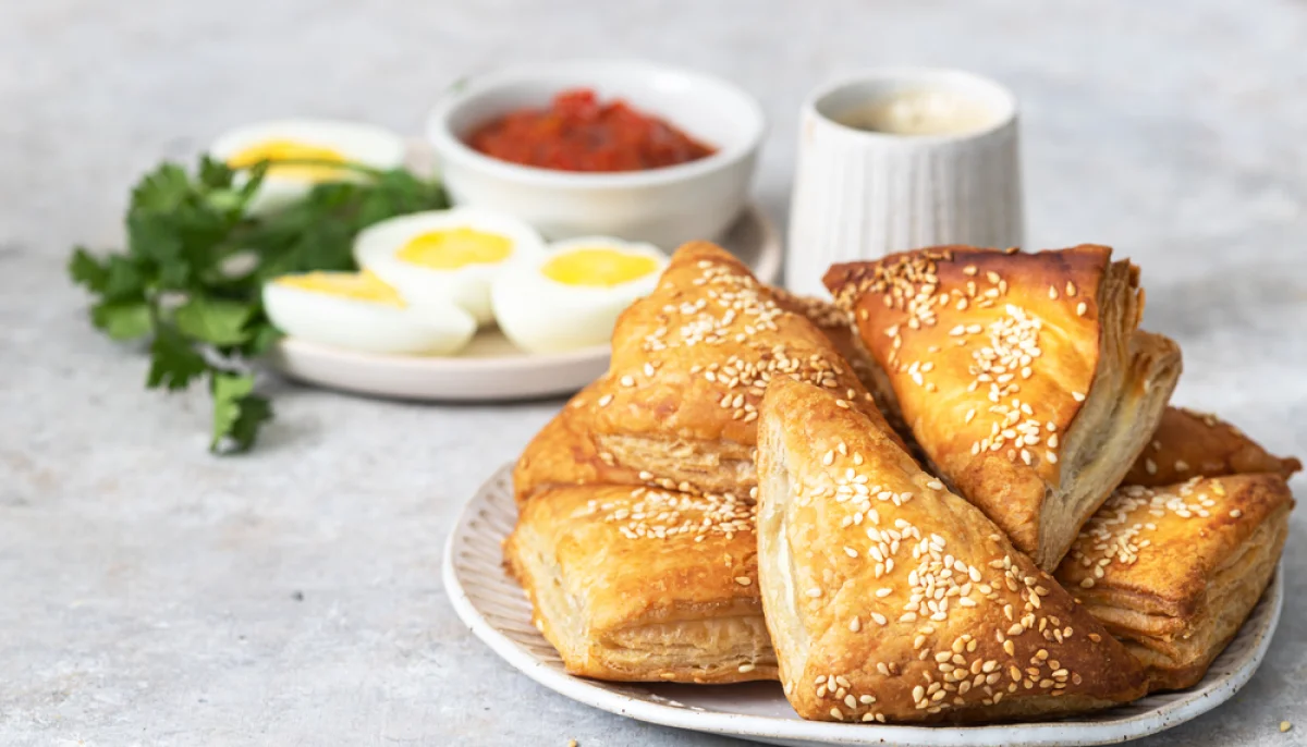 Burekas au fromage et sésame