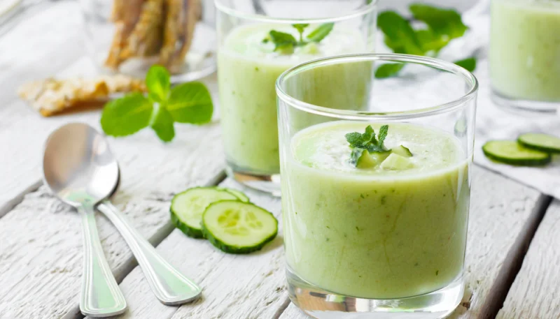 🥒 Gaspacho vert courgette, concombre et menthe – Recette spéciale canicule
