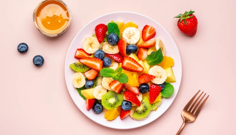 Salade de fruits frais au miel et menthe