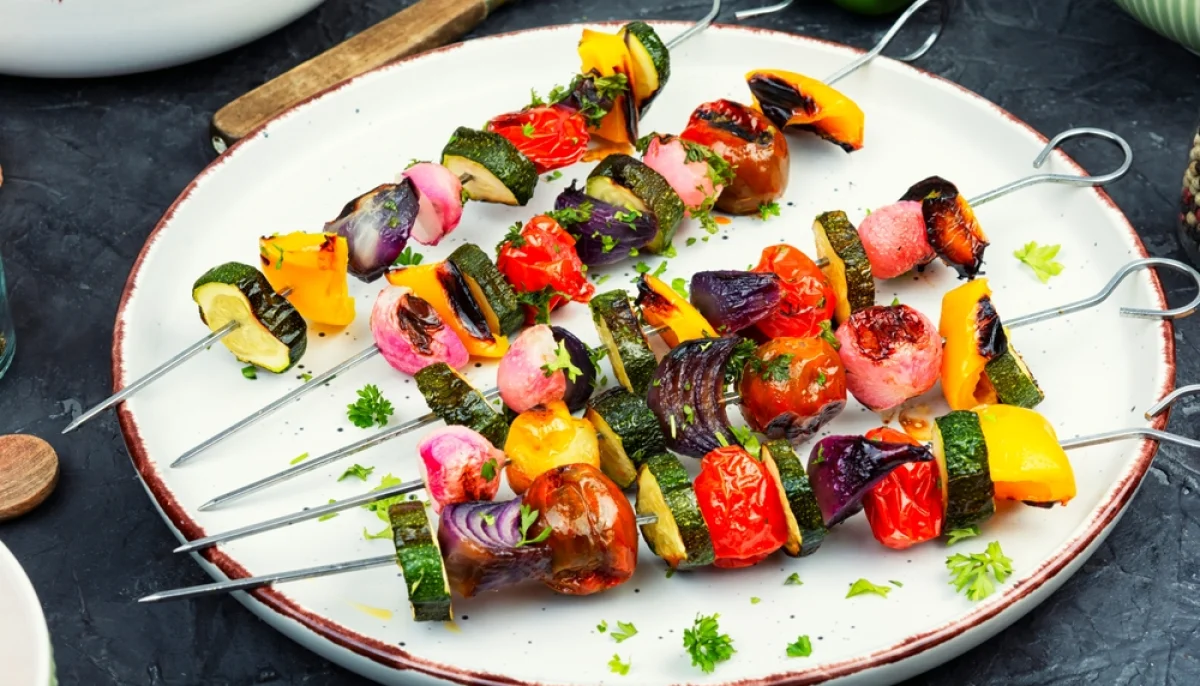Brochettes de légumes au four