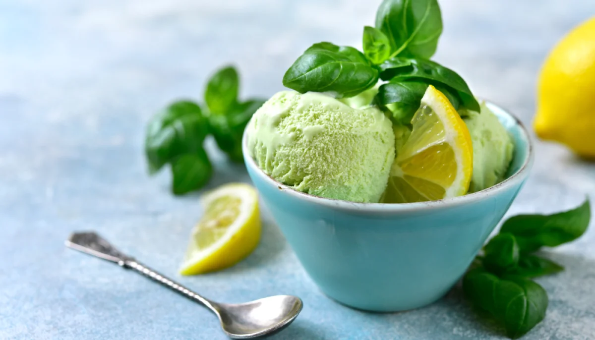 Sorbet maison au citron et basilic