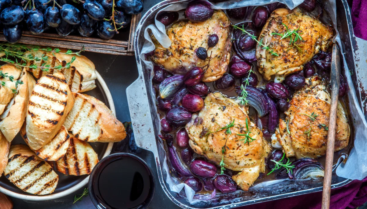 Poulet rôti aux raisins et romarin