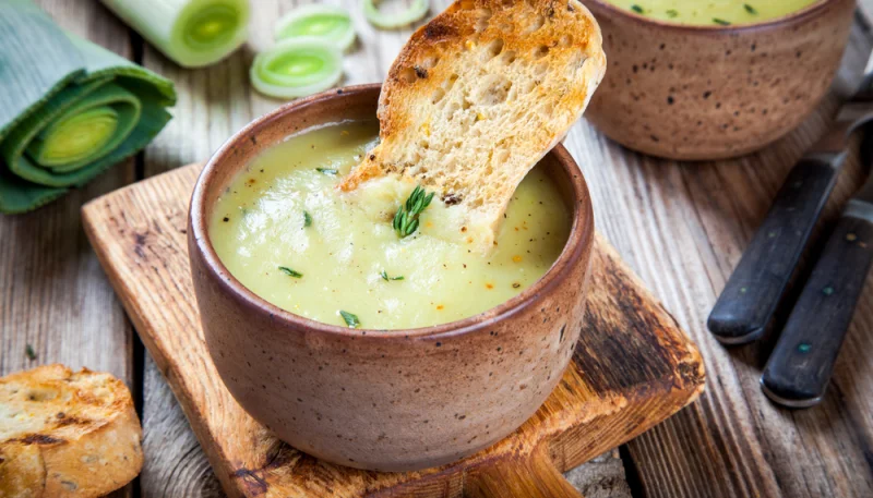 🥣 Soupe de poireaux et pommes de terre (vichyssoise chaude)