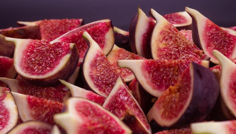 La figue : fruit de fin d’été gourmand, riche en bienfaits et idées recettes