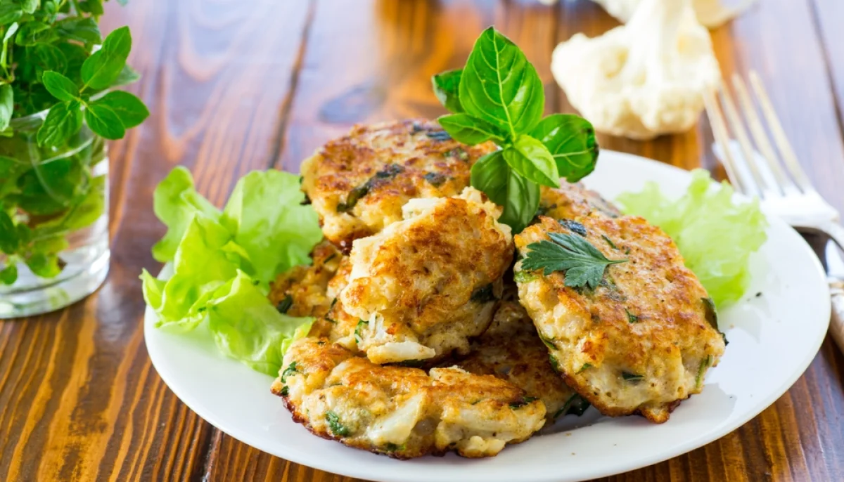 Galettes de chou-fleur et herbes fraîches