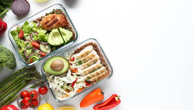 Repas rapides et pratiques à emporter au bureau : gagnez du temps et mangez mieux