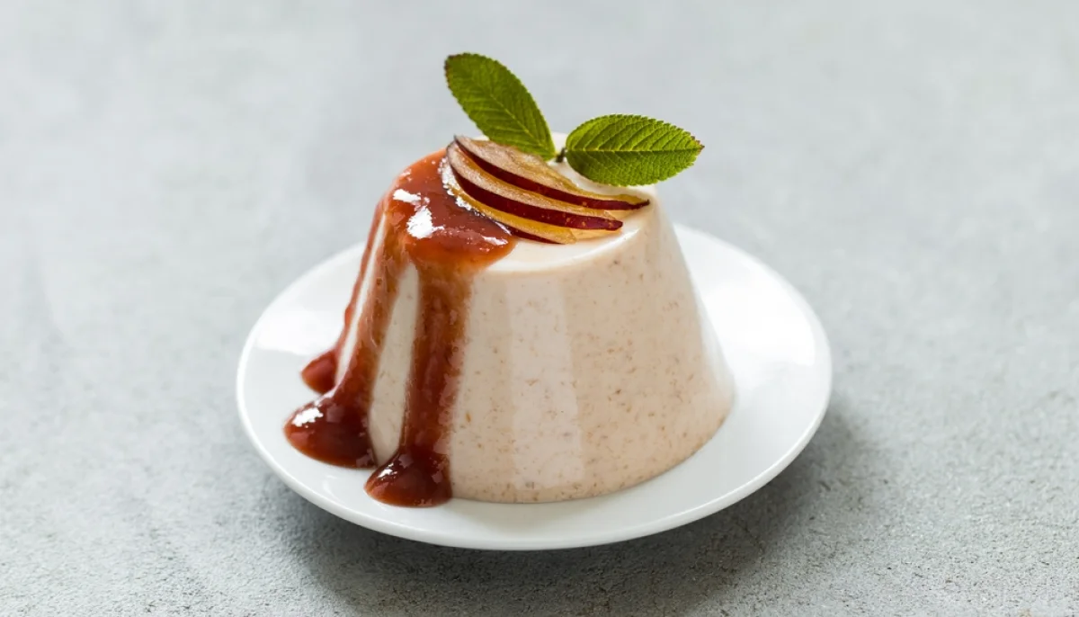 Panna cotta au coulis de prunes