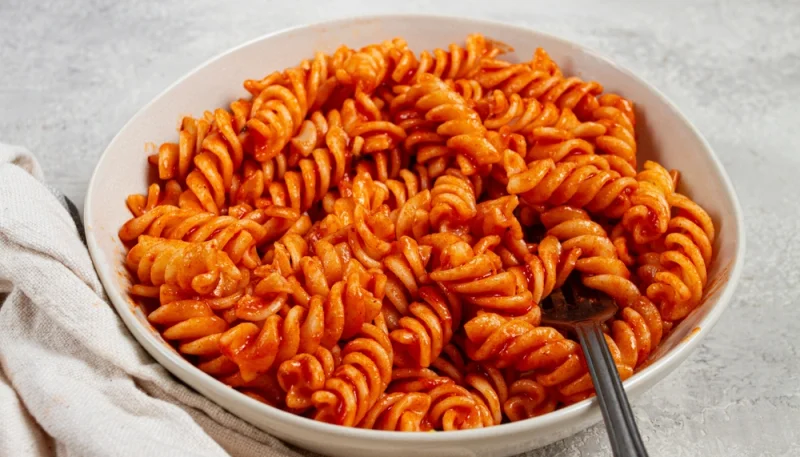 Pâtes à la sauce tomate maison