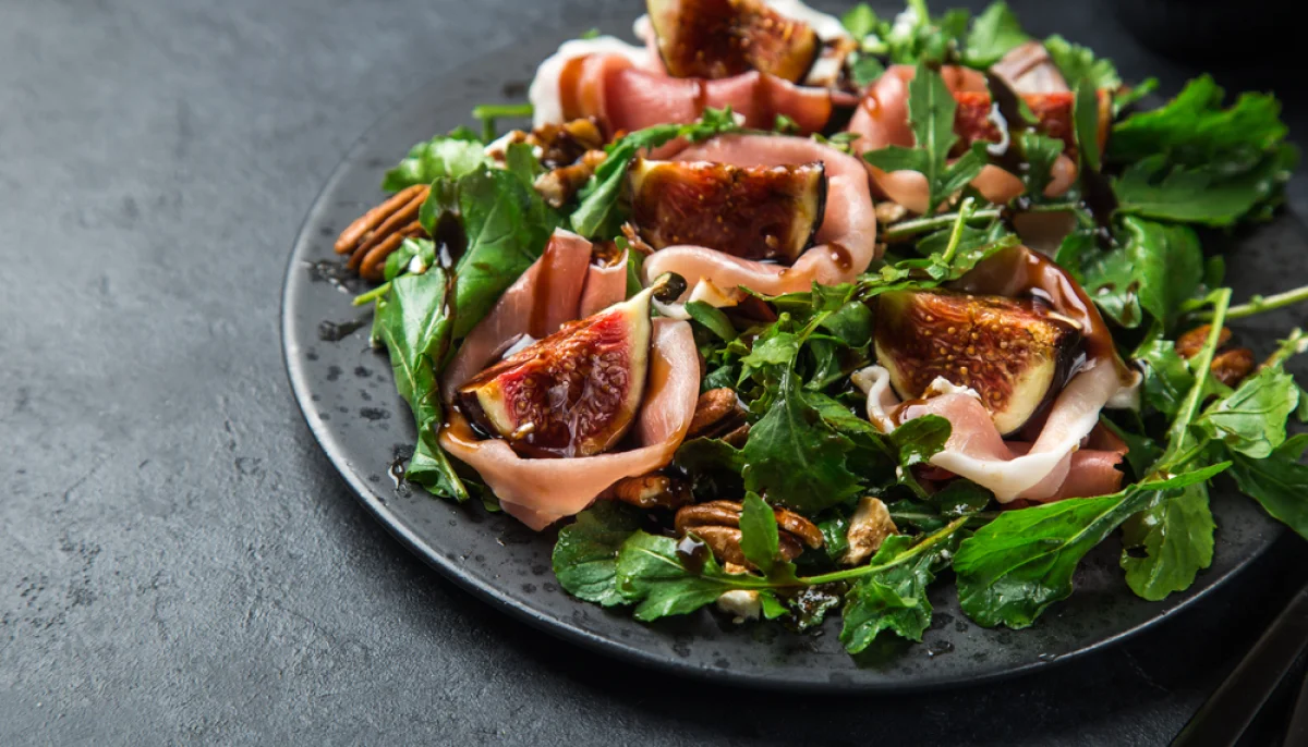 đ„ Salade de roquette, figues et jambon cru