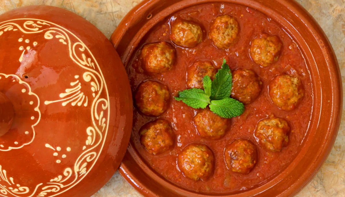 Tajine express de keftas aux tomates