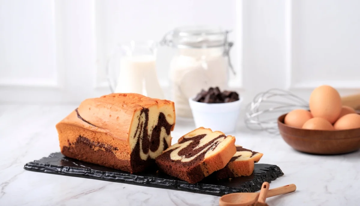 🍰 Cake marbré moelleux au chocolat et vanille
