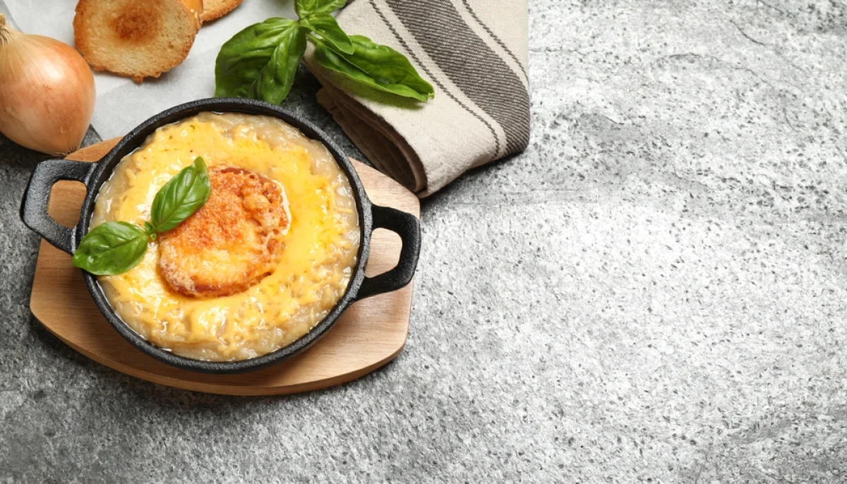 🥣Soupe à l’oignon gratinée maison