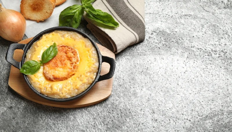 🥣Soupe à l’oignon gratinée maison