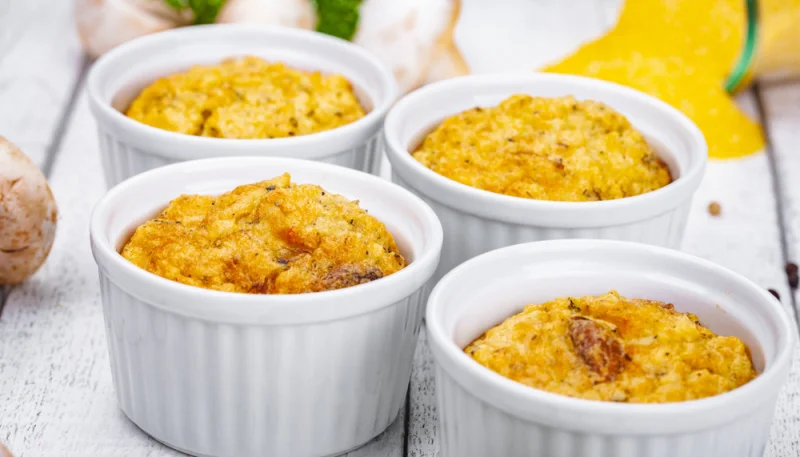 Gratin de polenta crémeuse aux champignons