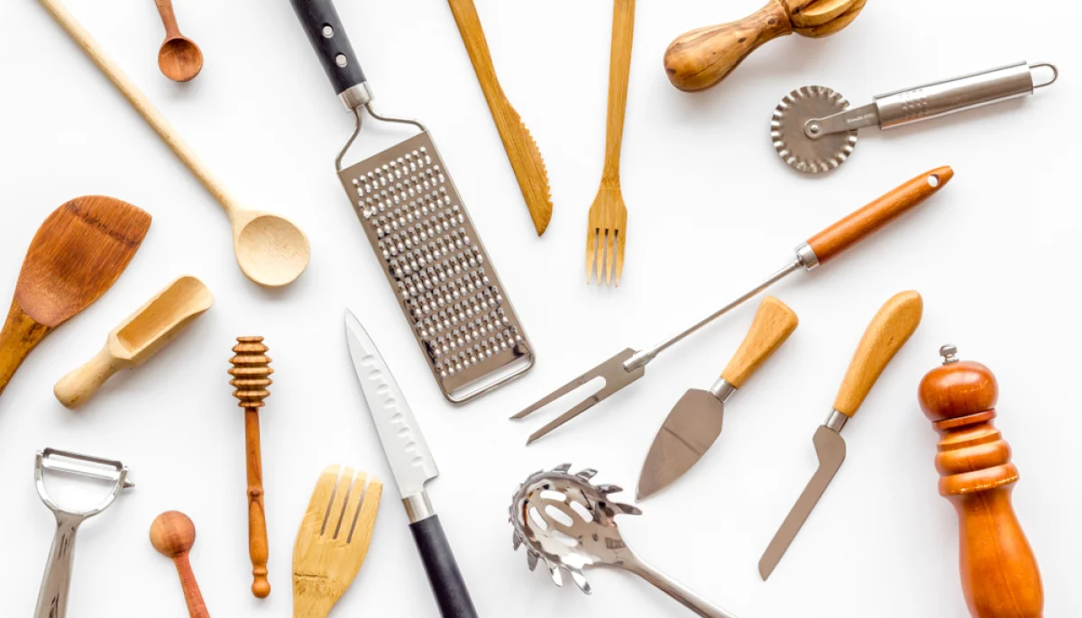 Les 15 ustensiles de cuisine qui semblent inutiles… mais qui changent vraiment la vie 🍳✨