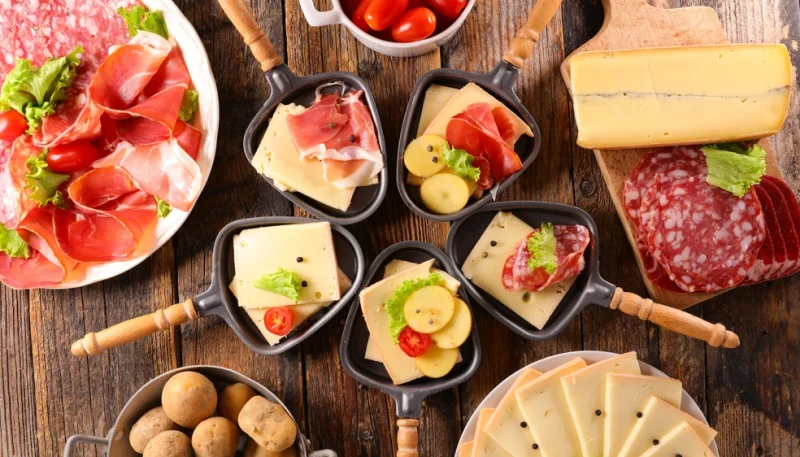 🧀 La raclette : histoire, secrets et idées pour une raclette réussie et gourmande