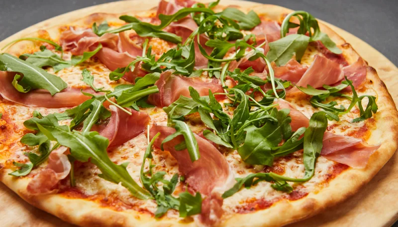 🍕Pizza festive au jambon cru et roquette