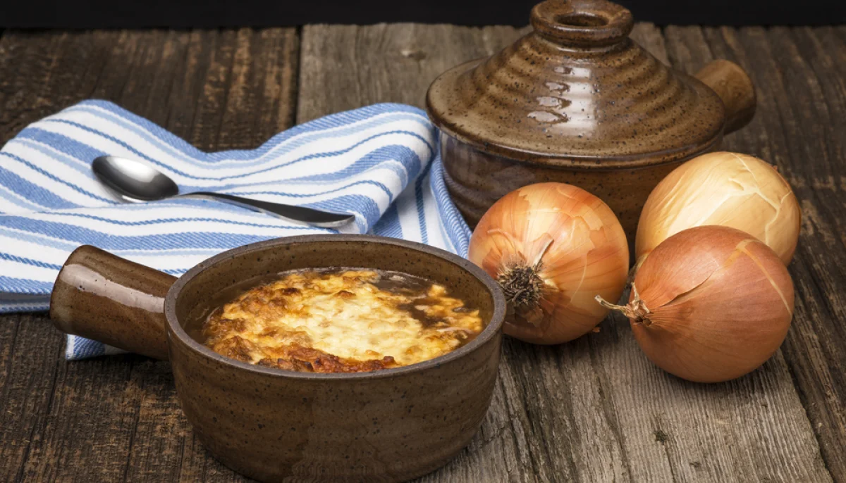 🧅Soupe à l’oignon gratinée facile