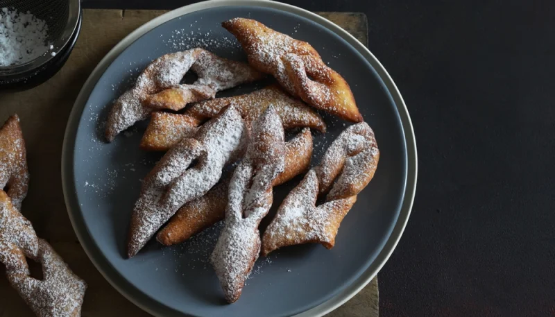 🍩 Bugnes lyonnaises faciles