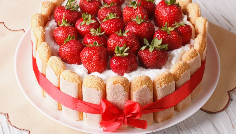 🍓Charlotte aux fraises maison