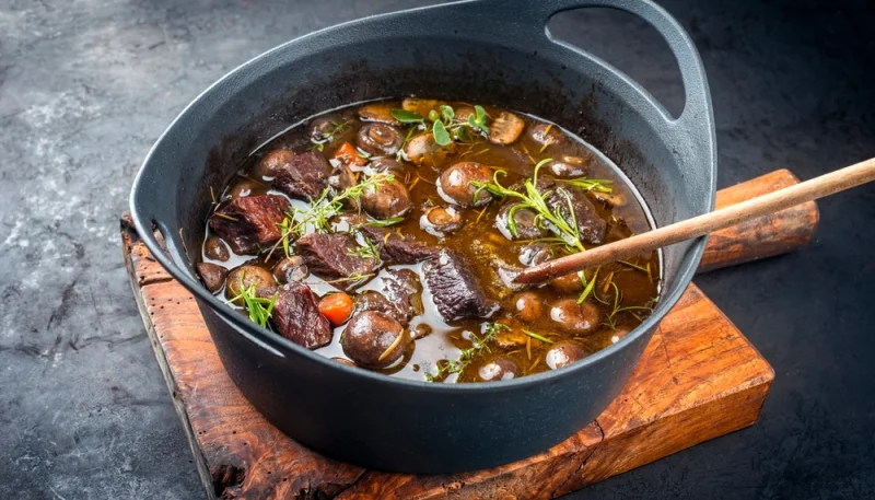 Le bœuf bourguignon de nos grands-mères : les 3 secrets qu'elles n'ont jamais écrits dans la recette