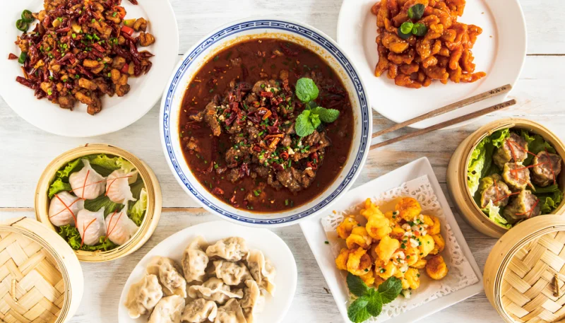 Cuisine du monde à moins de 5 € par personne : 6 recettes familiales qui font voyager