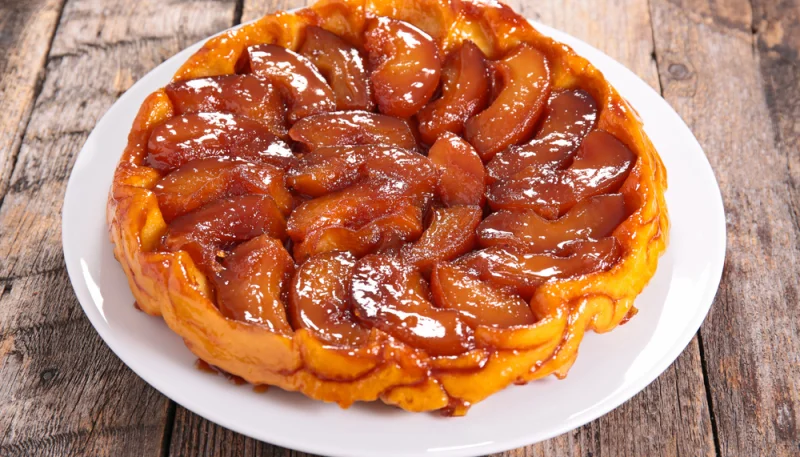 La tarte tatin parfaite : caramel fondant, pommes entières — la méthode qui ne rate jamais