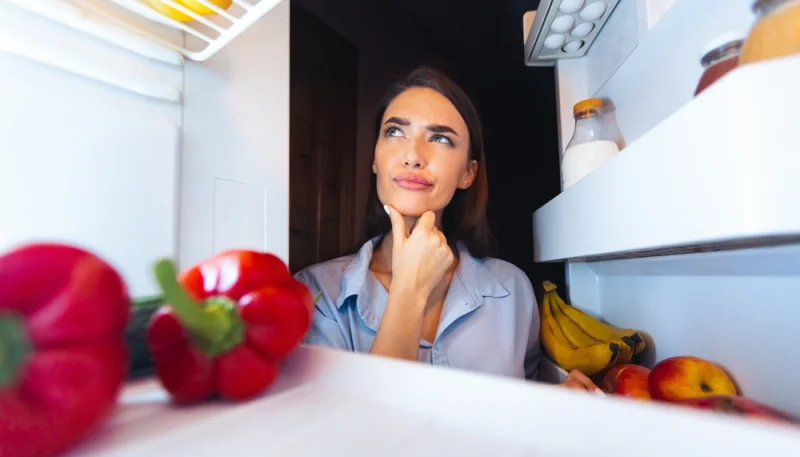 🍳 Frigo presque vide : 8 dîners complets à faire avec ce qu'il vous reste vraiment