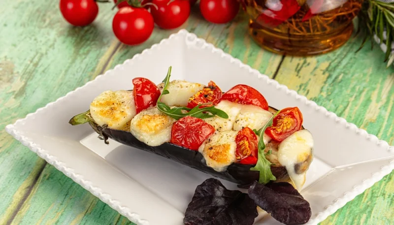 🍆 Aubergines farcies à la mozzarella et aux tomates cerises