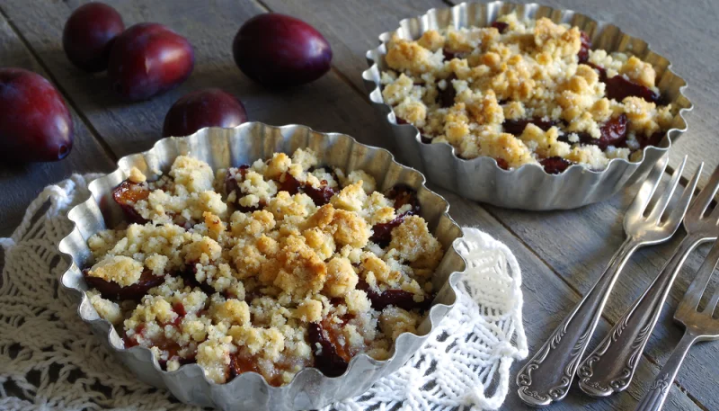 🥧Crumble aux prunes et noisettes