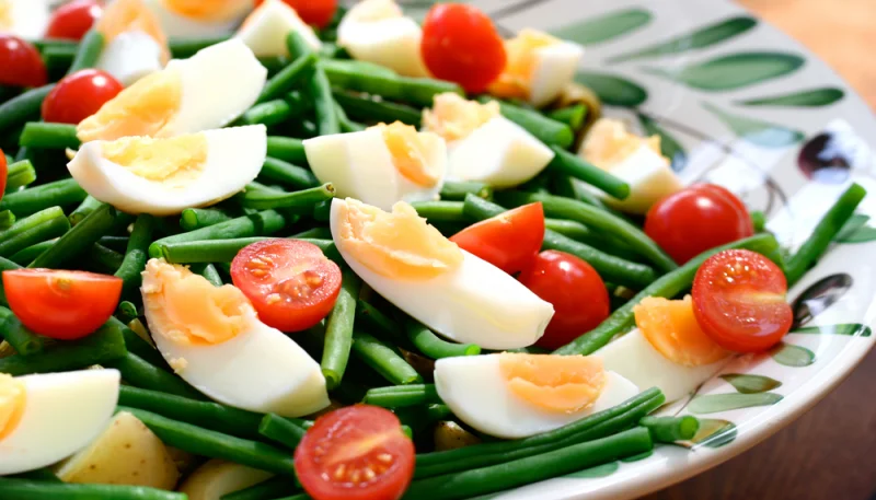 🥗Salade de haricots verts, tomates confites et œufs mollets