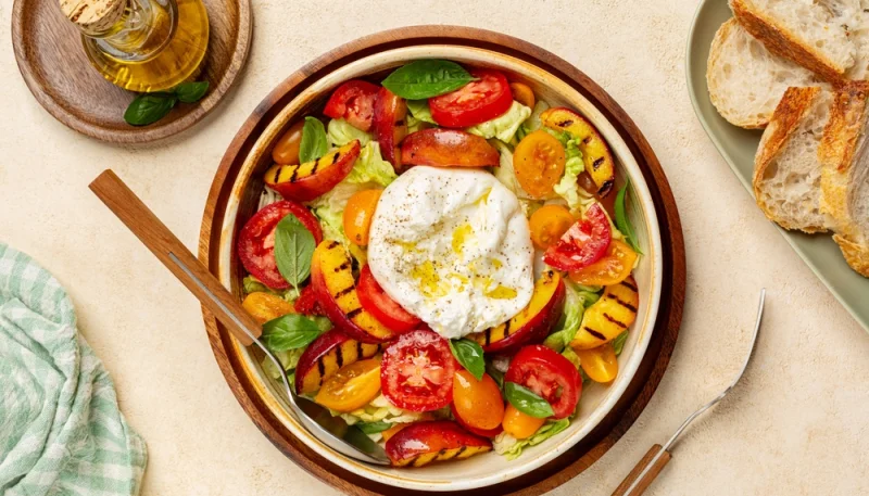 🥗Salade de burrata, pêches grillées et tomates