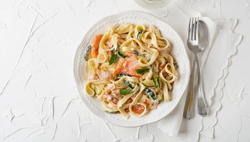 🍝Pâtes crémeuses courgette et saumon