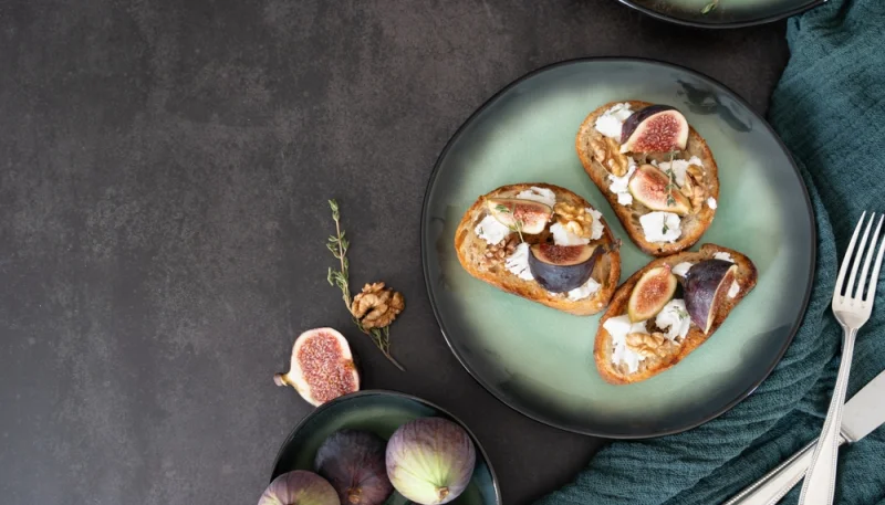 🍞Tartines de figues rôties, chèvre et thym